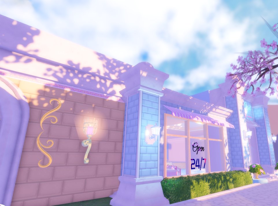 cvnties12's tweet photo. West Promenade 🏗️.. / Building with @mjdsxn             #royalehigh https://t.co/cGu1Mqkdsq