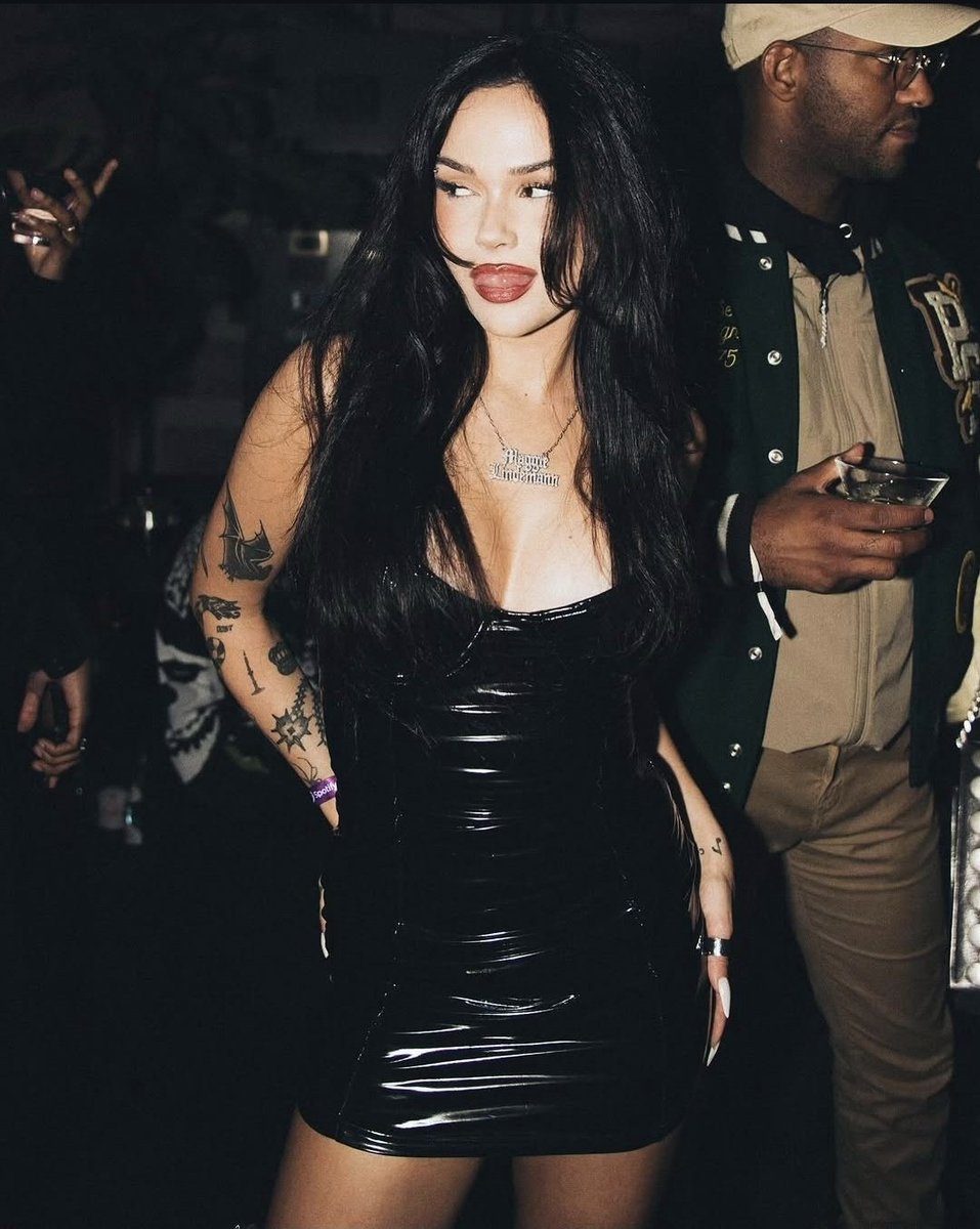 oclerynoir's tweet photo. ⠀⠀

⠀⠀ ⠀˚➶ ｡˚    In thıs αutumn nıght ɯhere
       the leαves cαn fαll... #𝓐𝐔𝐓𝐔𝐌𝐍𝓟𝐀𝐑𝐓𝐘
⠀⠀ ⠀   ⸻  ɯe lαugh&amp;dαnce αll nıght.
⠀⠀ ⠀
⠀⠀ https://t.co/bXqW6md8Um