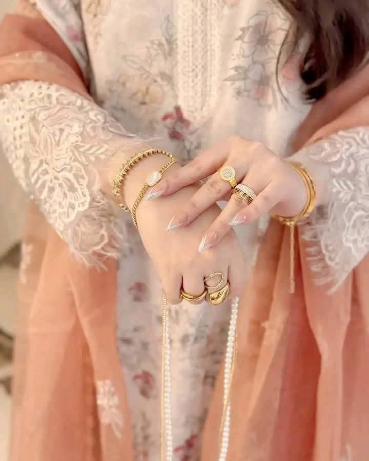 Ssanamhlf5's tweet photo. وفاداری کا مطلب یہ بھی ہے کہ
 جو تم پہ بھروسہ کر رہا ہے اسے مایوس نا کرو https://t.co/Dw1eHQHAFU