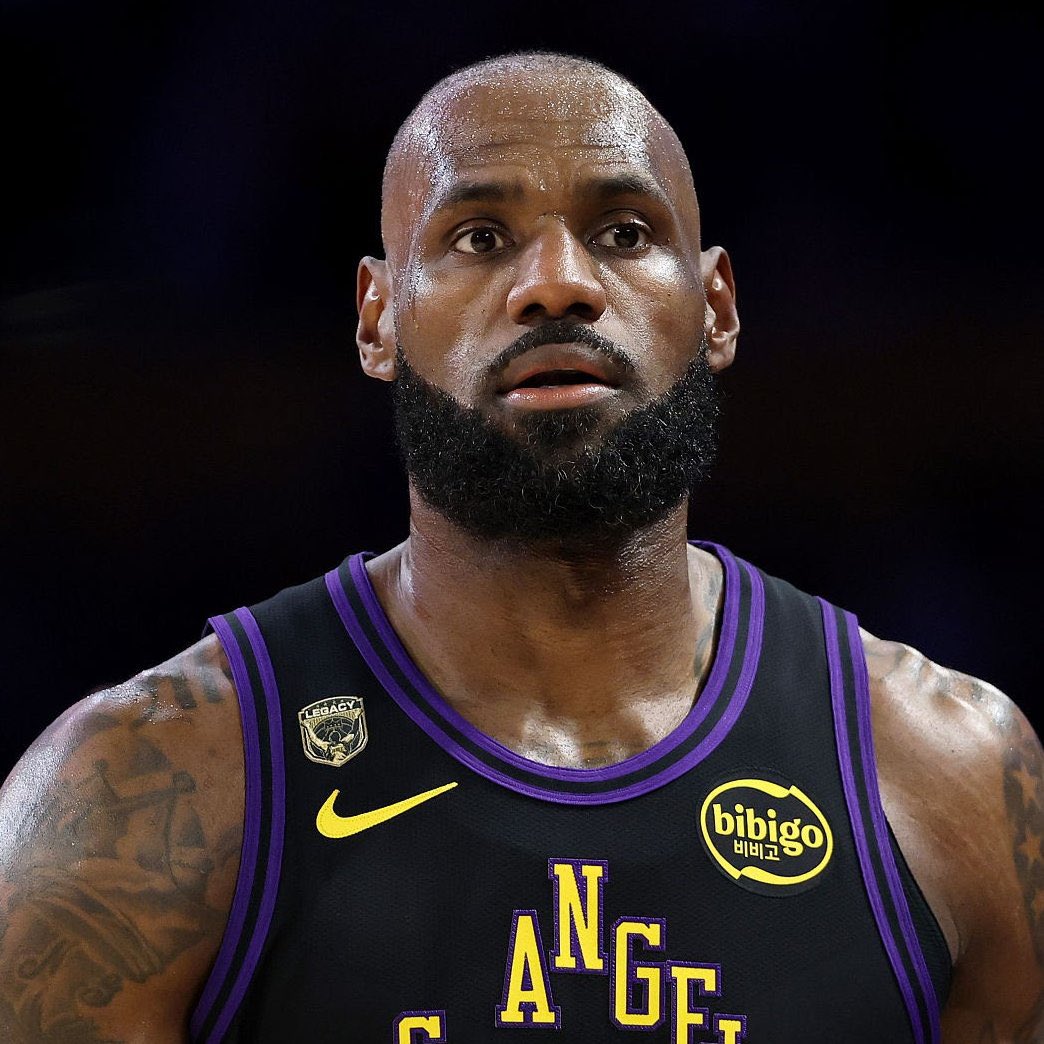 LakersDailyCom's tweet photo. James Worthy says the Lakers were in "misery" before LeBron

“I only think about what we were like before LeBron. ... It was misery. We weren’t getting in the playoffs. We weren’t winning. We were trading a lot of players. ... For what he did for LA…I don’t think you can argue.” https://t.co/ISLUdOdlwK
