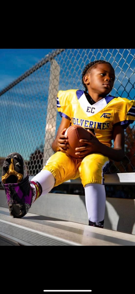 Rich_Rayy's tweet photo. We going up this season 🏈 #5  💛 https://t.co/kPJH5Ap4IH