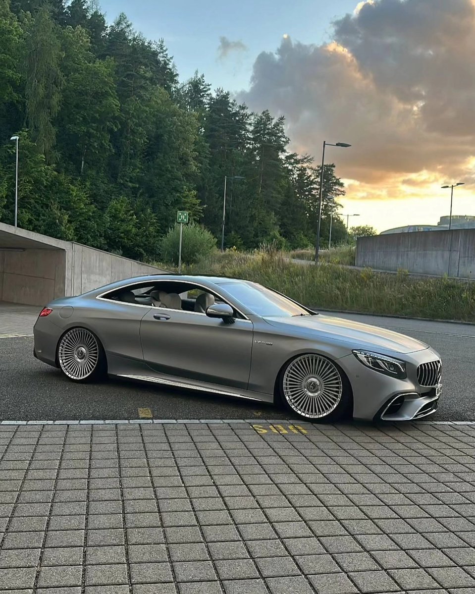 ApexDistrictX's tweet photo. A True Dream Car S63 AMG Coupe 🦈 https://t.co/v21fBgOQbd