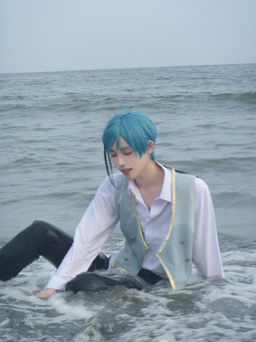 sunsun_1719's tweet photo. コンデジで撮ってもらったオフショ🦈✨
⚠︎︎cosplay twst https://t.co/IZtFdJELNx