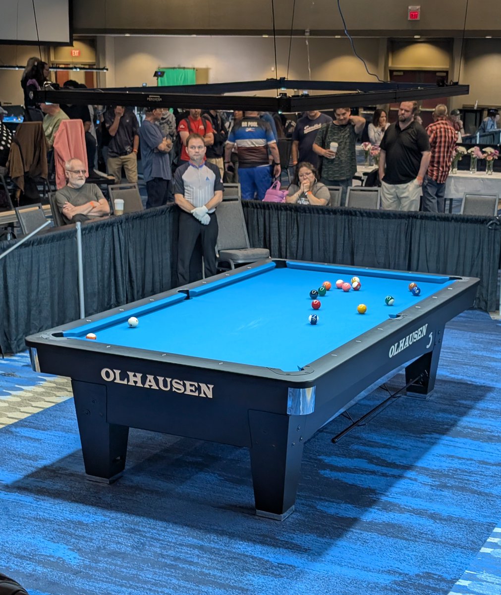 billiards89's tweet photo. 河原プロの大逆転劇場凄かった。
最後ヒルヒルで相手セーフティブレイクから取り切ろうとする河原プロ見て、セーフティでしょうと思った私は土下座して謝りたい。
この難しい配置を見事取り切って勝利をもぎ取り、周りの観客からも大きな拍手が起きてました。 https://t.co/x5leWdmXIL