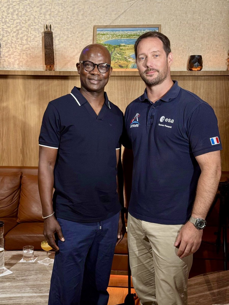 shinetolead_'s tweet photo. ✨ Nos lauréates ont eu l’honneur d’assister à la conférence de Thomas Pesquet à Dakar. Une expérience inspirante qui a renforcé leur conviction que les sciences, l’innovation et les métiers de l’espace sont aussi à la portée des jeunes filles africaines. 🚀🌍
#ShineToLead https://t.co/AhXIPs35Iq