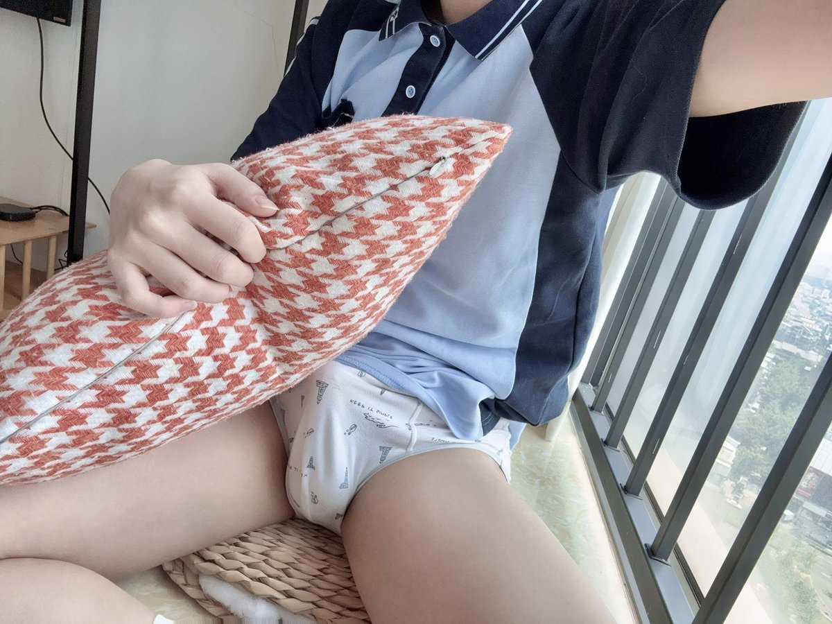 SumirenoRitsuki's tweet photo. 悄悄看（ https://t.co/FHXghVkWKS