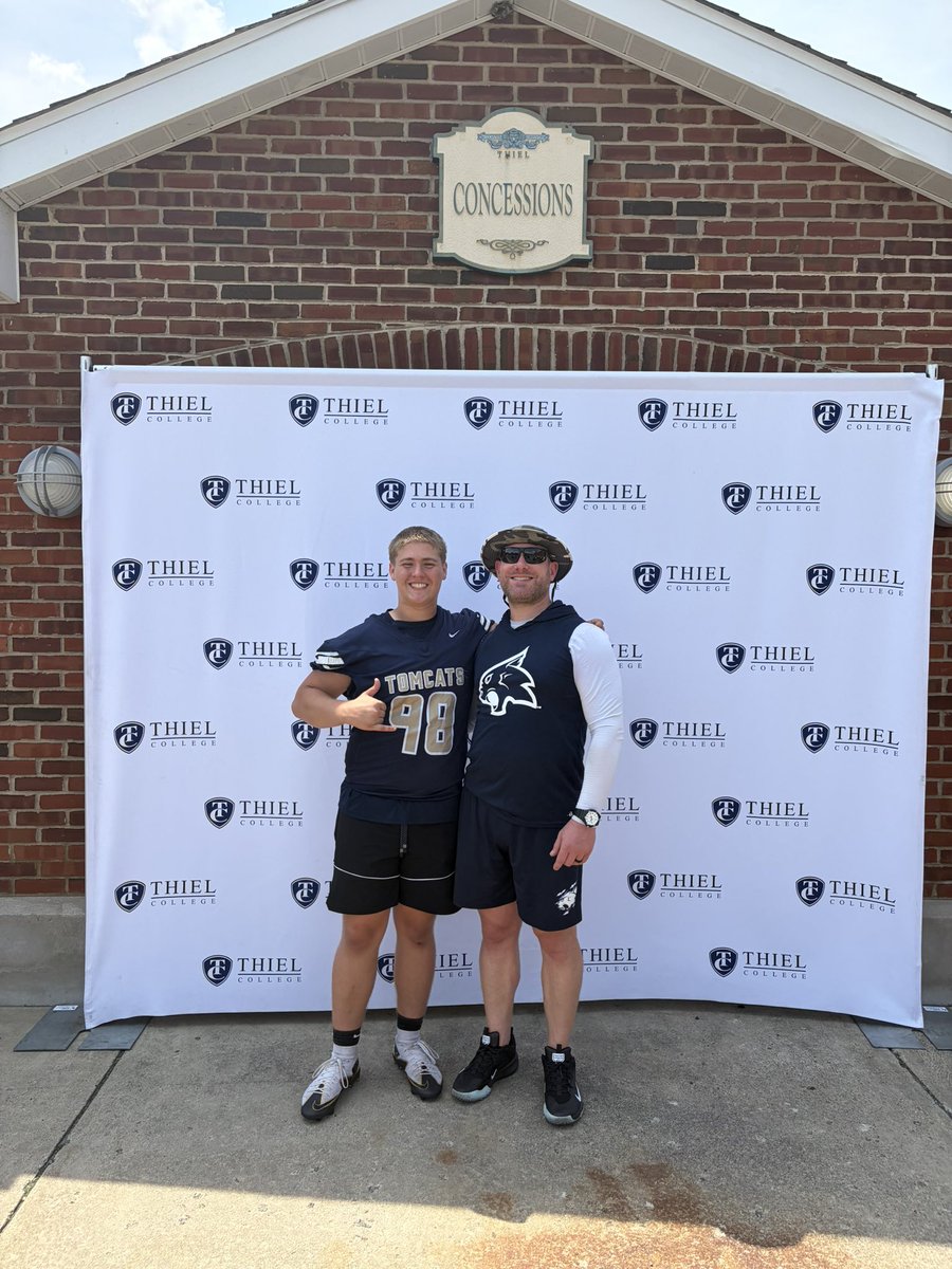 SterlingFurches's tweet photo. Had an amazing time at Thiel! Thank you to the coaches for having me! Super excited to continue to build a strong relationship with you guys!!! 
@Coachsbauman @robferrazzani @CoachPolis @JosephBlume92 @Coach_MoDLG @DonnyPattison5 @Thiel_FB #grindneverstops https://t.co/xjEG7bdjXD