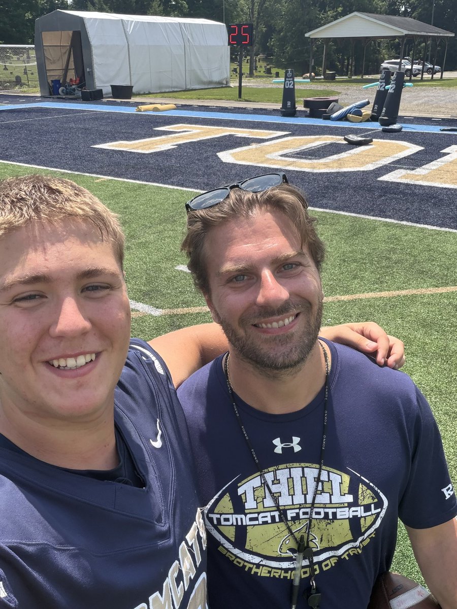 SterlingFurches's tweet photo. Had an amazing time at Thiel! Thank you to the coaches for having me! Super excited to continue to build a strong relationship with you guys!!! 
@Coachsbauman @robferrazzani @CoachPolis @JosephBlume92 @Coach_MoDLG @DonnyPattison5 @Thiel_FB #grindneverstops https://t.co/xjEG7bdjXD