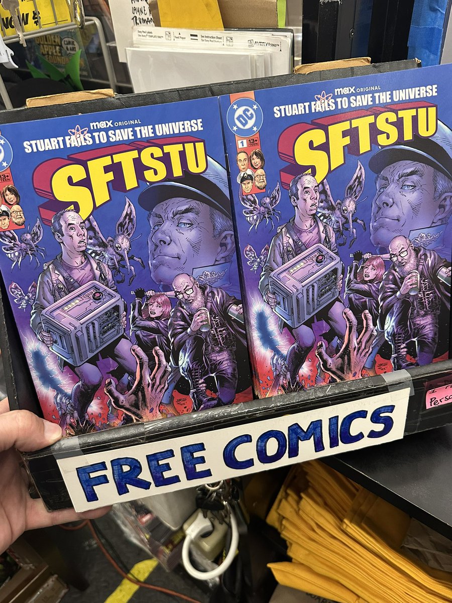GAppleComics's tweet photo. Golden Apple is now Comic ⚡️ Center to promote the new @hbomax tv show @StuartFails Meet the cast 7/29 from 1-2pm ⚡️ BAZINGA!

Free DC #SFTSTU comic with cover by @JimLee while supplies last, one per person. https://t.co/6hiVn8c1gs