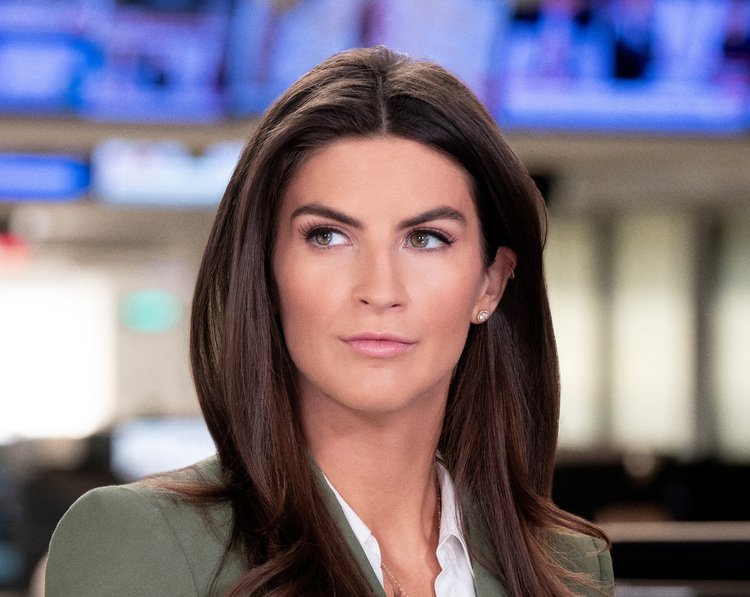 Michael58892792's tweet photo. Kaitlan Collins is a strong beautiful woman, over the age of 12. It's no wonder that DonOld Trump doesn't like her. https://t.co/fN2MGVoRzl