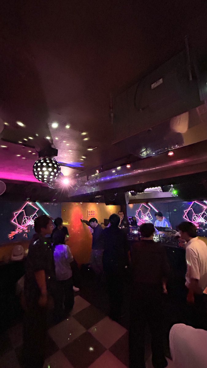 falcon_fps's tweet photo. #あわこわ リアルポピ横DJイベントありがとうございました！
フレンドさん達に出会えて楽しかったッス
現場でDJやってみたい… https://t.co/DrvdFZ9rUG