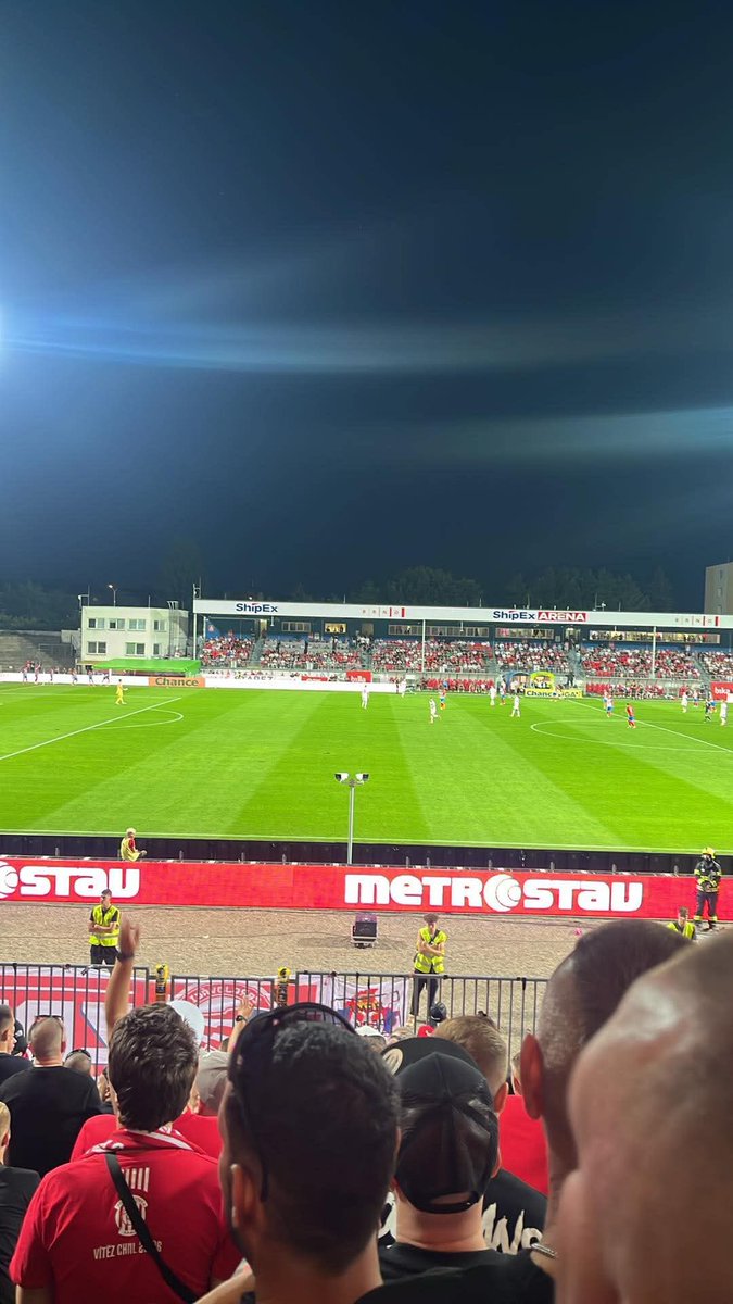 he_19__'s tweet photo. dejte nám titul a stadion. @DestinaceFotbal 🫡 https://t.co/JQ0Tj2TZsz