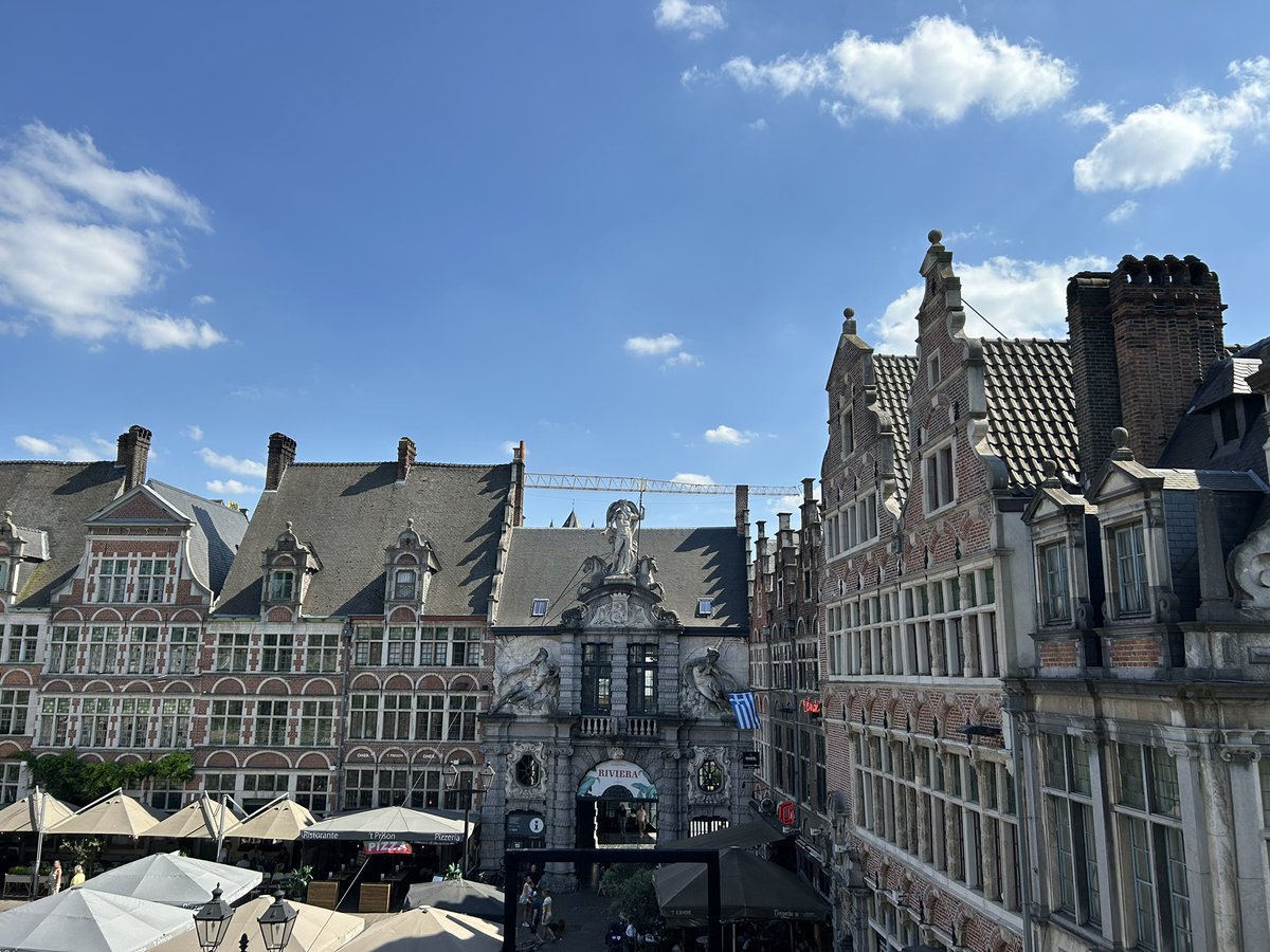 miitagon's tweet photo. ヘント🇧🇪の���並み https://t.co/jFJxvbtSzT