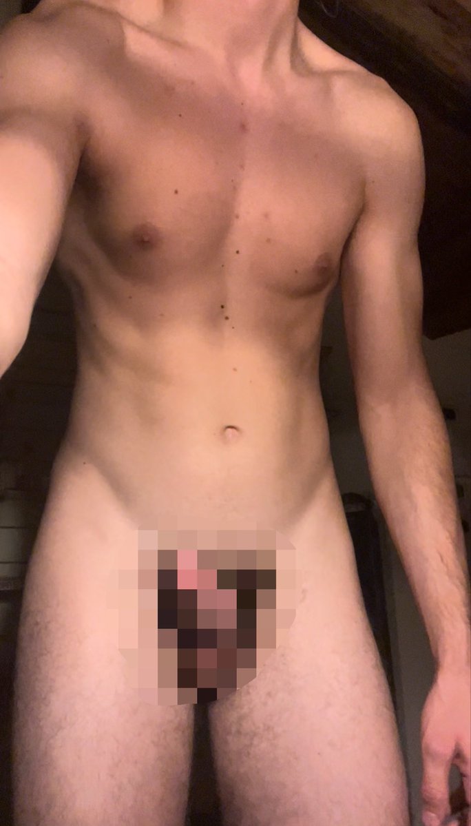 arthicoke24's tweet photo. hungry? #gay https://t.co/kdtKjvgFK9