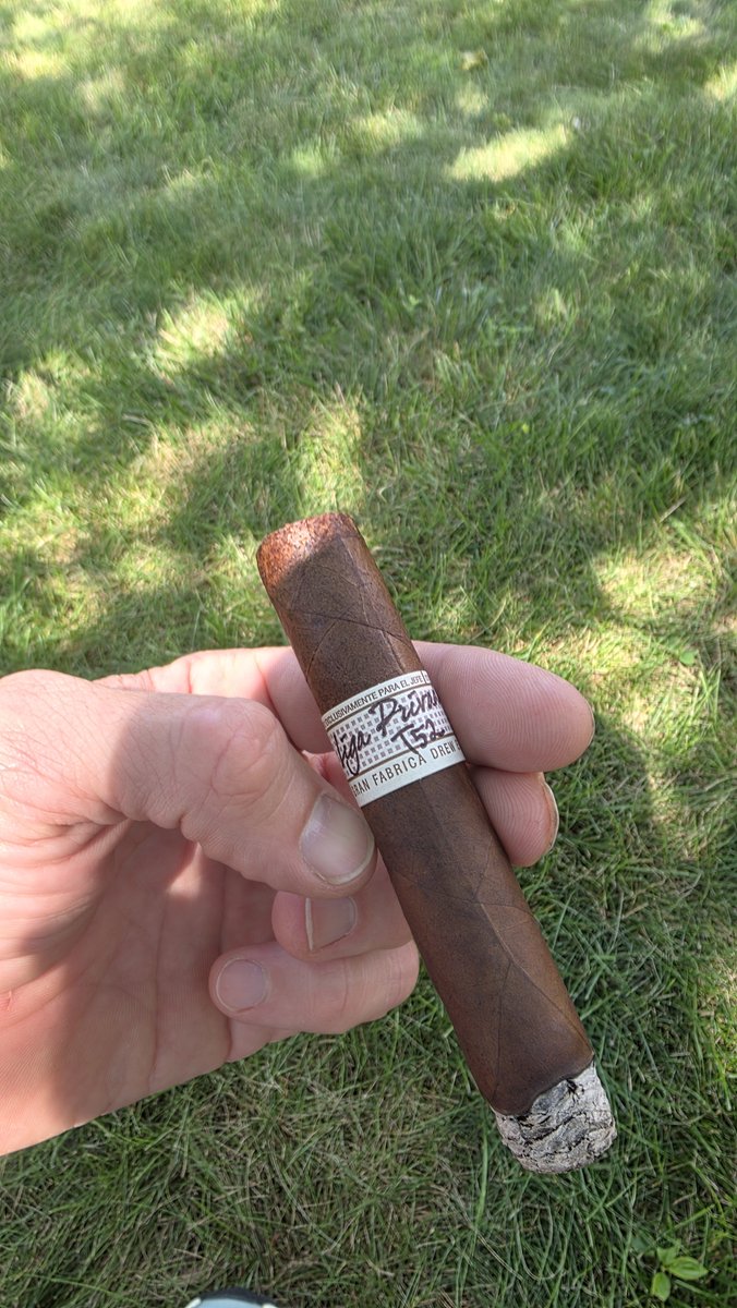 OE589's tweet photo. Damn good day to sit in the shade and reflect on life's choices. First time with this stick. https://t.co/0N3OsqrehN