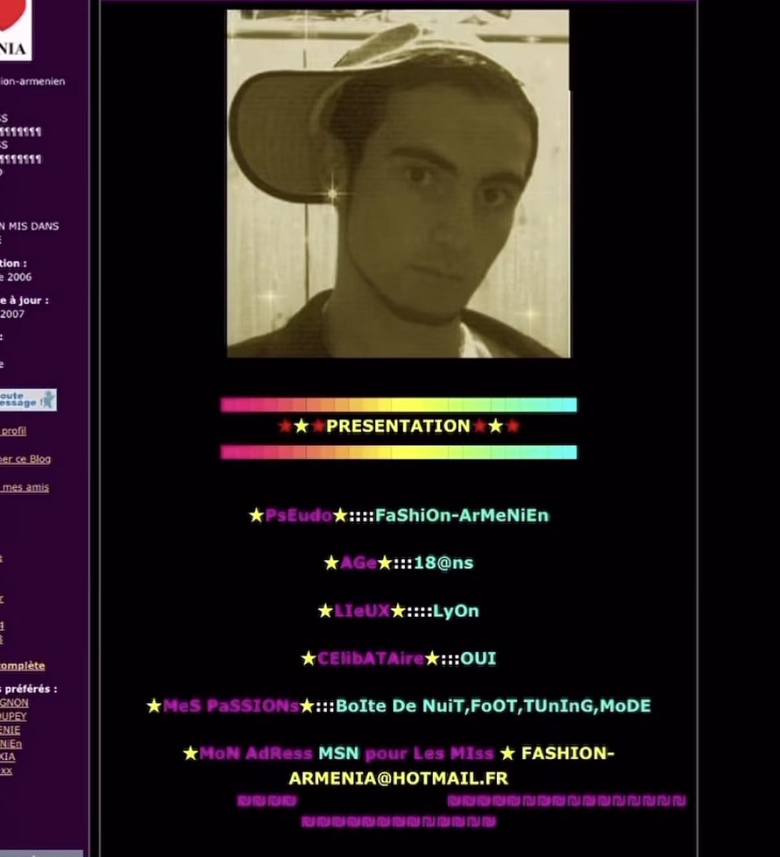 As_kin93's tweet photo. Je viens de mettre un tshirt col V https://t.co/oHledBH37s