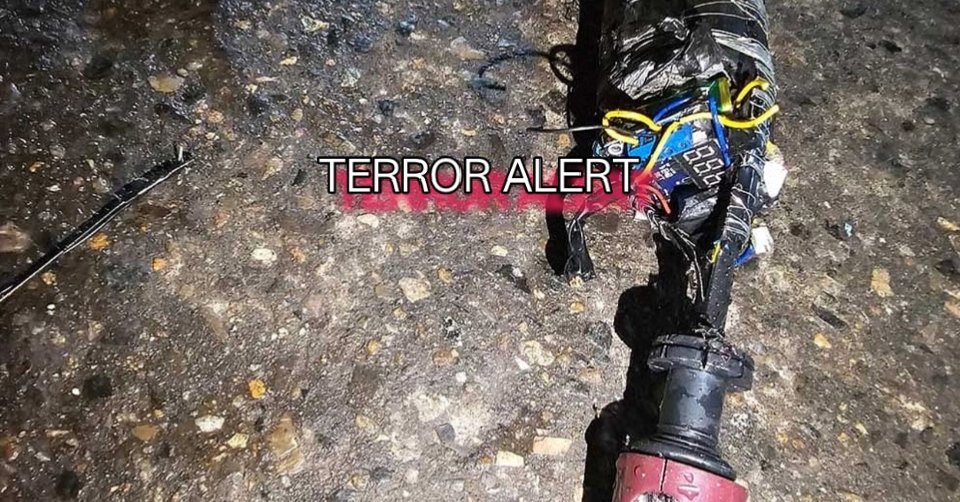 salah_shoaib's tweet photo. 🚨 Dangerous Plot Against Hindus!

Two powerful time bombs were recovered in Dhaka. According to police sources, the sabotage was planned around the 'Ultorath', the closing event of the Hindu Rath Yatra festival. Two powerful Improvised Explosive Device (IED) were found on the route of the Ultorath, which started from Dhakeshwari Temple and ended at Swamibag.

Those were not ordinary bombs but  IED made using modern technology.

A clear idea about the bombs were obtained from police. A responsible officer of the Bomb Disposal Unit of the DMP stated, the explosive devices were placed in the umbrellas. The button to open the umbrellas were connected to the timer of the IEDs. If someone tried to open it, mistaking it for an ordinary umbrella, a major explosion could have occurred. This official expressed concern that there could have been casualties as a result.

When asked how powerful the explosives were, he said, "One to one and a half kilograms of sulfur were used to make each of the bombs. It was accompanied by small iron balls and numerous stars. If exploded, 50-60 people could have been killed by each of the bombs.

@ians_india @ninarosenwald @SanatanPrabhat