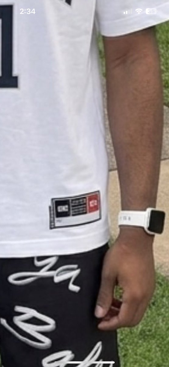 SSWVGST13's tweet photo. @KingofKings1027 AI FIT 🤣🤣🤣 DEAD INTERNET THEORY IS REAL https://t.co/dSC6E6pKYC