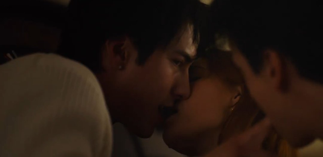 minterelle's tweet photo. THEY MADE HENRY PARK BISEXUAL https://t.co/hB7TbGQgNj