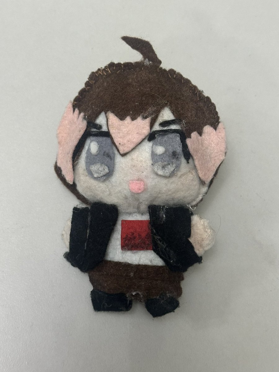 Soda12zu's tweet photo. My sister made this mikoto plush for me ! ! @chedial2011  so cute !!!!!! https://t.co/RZcT5ImzrE
