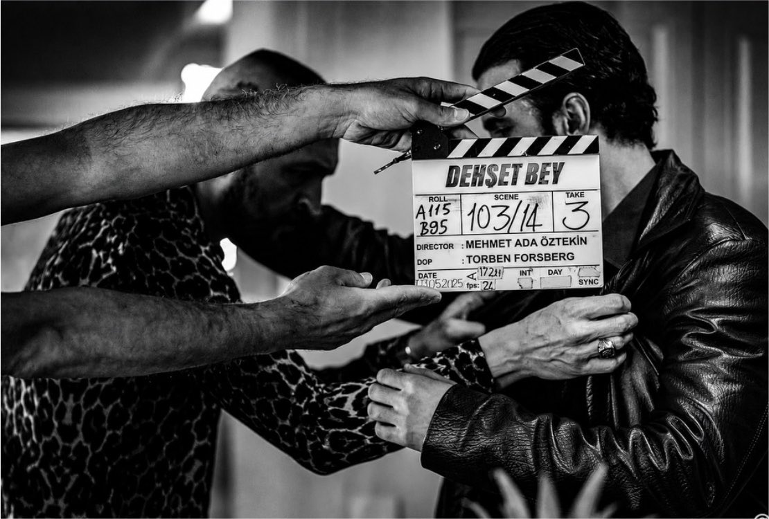 BarisArducWorld's tweet photo. NEW 📸  
#DehşetBey filminin kamera arkasından #BarışArduç https://t.co/HyPgbUrLrq