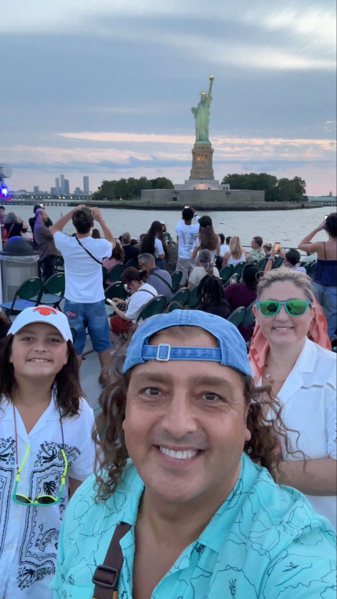 drjohnfekrat's tweet photo. New York City celebrating Leonel’s birthday. 🗽🏀 From Madison Square Garden and the Knicks’ locker room to Broadway’s Ragtime, Partners Coffee, a Circle Line cruise, and the West 4th Street court,every moment became a cherished memory. Dream big, Leonel. ❤️✨ #NYC #BirthdayTrip https://t.co/RS12Vr8hZr