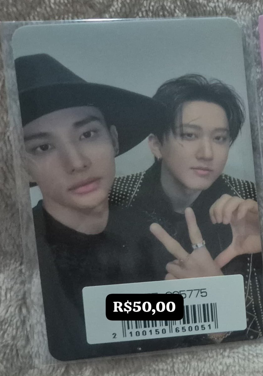 dcyubin_'s tweet photo. repassando photocard da unit hyunjin e changbin de force, ceg nacional que já está na casa da gom. R$50,00 pra mim e o frete (gom - você)

🏷 repasse, pc skz, hyunjin, changbin, photocard, stray kids https://t.co/sRjkYNEzZ0