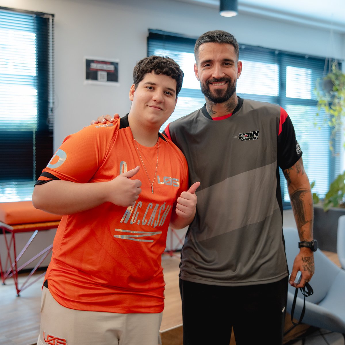 losgrandesgg's tweet photo. Respect @brttOficial 🧡 https://t.co/SzgWfUqbZK