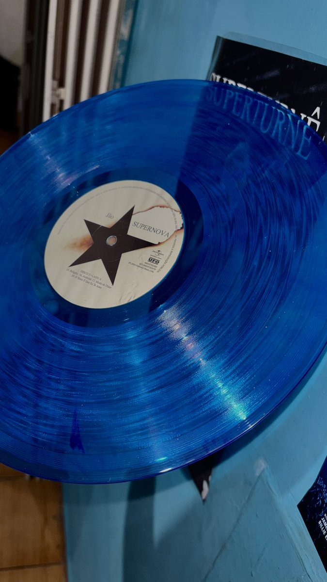 astroritmo_'s tweet photo. Pensando nele, o vinil verde do Memórias Póstumas https://t.co/qEO57sM9B4