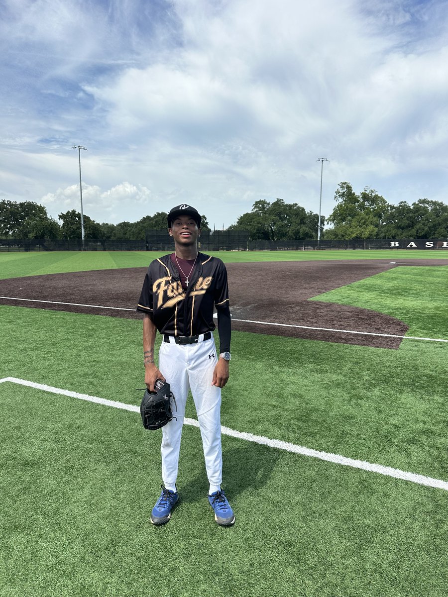 FiveToolTexas's tweet photo. F: @FameBaseball 9, Mainland Militia 1
PoG: @daakarsudduth24 CG, 6 IP, 5K, ER
Hitter: @NTG1K28 3-4, RBI, R https://t.co/j0neiWbrf1