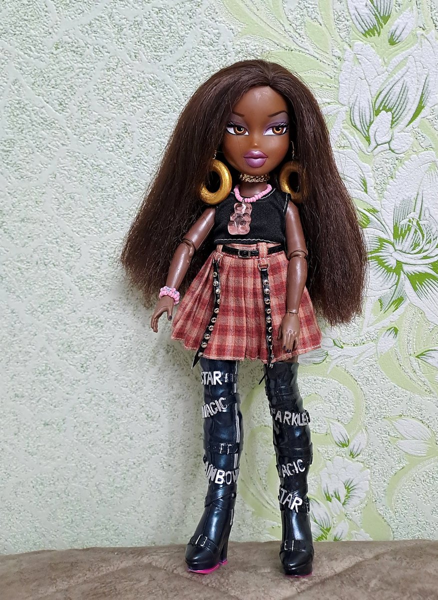 AlienMarseline's tweet photo. #Bratz #doll #dolls #blackdolls https://t.co/lBEks4zhwJ