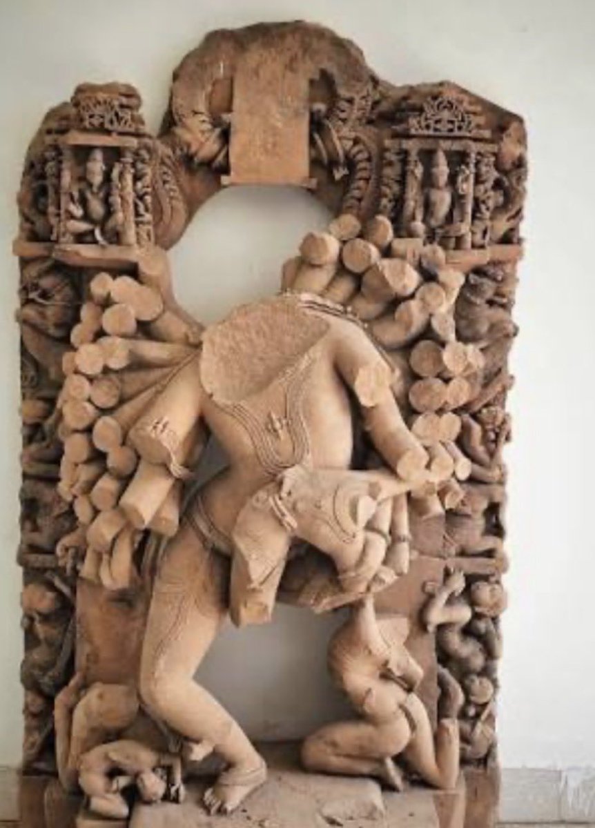Saatvata's tweet photo. Estimation of a literary work is ultimately subjective.
Many people regard Bankim Chandra Chatterjee's Bande Mātaram as a fine composition, yet the All-India Muslim League strongly objected to Bande Mātaram.
If SFI Marxist students disapprove of religion in general, why stop at removal of idols from the kaʿbah?
Why not sing of the complete destruction of the kaʿbah?
What is special about Mecca that it should be regarded as ʾarż-i k͟hudā?
The vocabulary and imagery used in the lines of the poem are explicitly Islamic and Quranic.
Moreover, what is the ultimate goal of singing paeans of Islamic iconoclasm and triumphalism in India, a country where the wounds of Islamic iconoclasm are still clearly visible?
A country where cities like Vārāṇasī and Mathurā have been leveled and rebuilt multiple times.
A country where major cities like Gauḍa/Lakṣmaṇāvatī (Sena capital), Hampi (Vijayanagara capital), Warangal (Kākatīya capital), Dvārasamudra (Hoysaḷa capital, colloquially known as Halebīḍu, the "old camp"), etc. were largely abandoned after being sacked by Islamic sultanates.