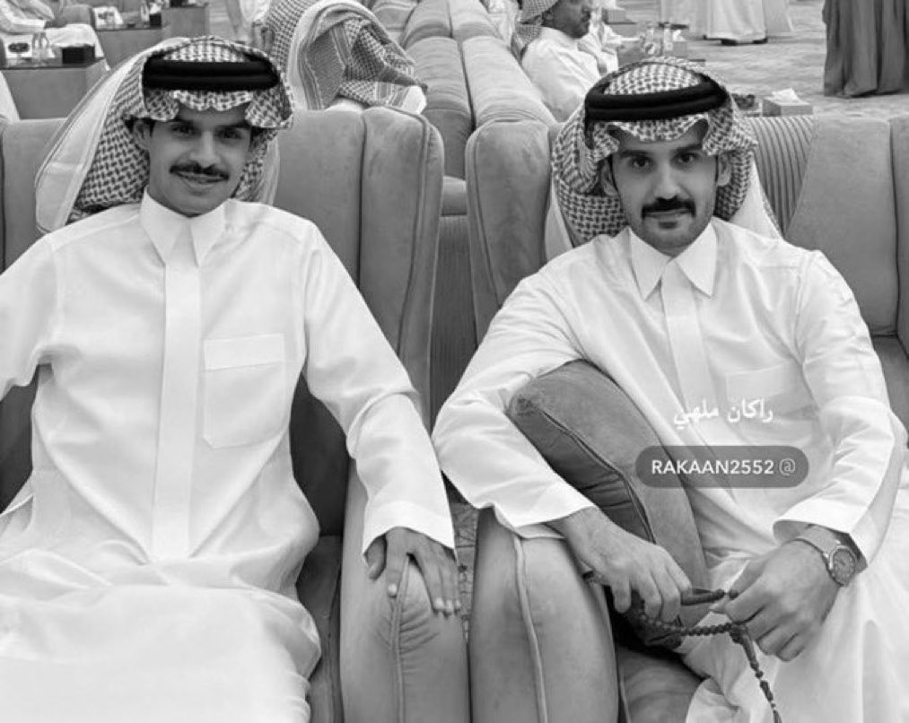e_2vi's tweet photo. "اللي لي أحّن من قلبي وقلب ولدي 
شقيقي اللي معّوضني عن الأشققاء" https://t.co/wLgDhKupwH