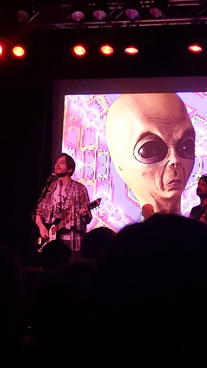 Bean_Sh3p's tweet photo. What an absolute banger of a concert
Thank you @redvoxband https://t.co/gAdhDgt410