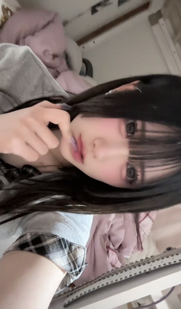 u_killme_u's tweet photo. あなたのせい、あたしちっぽけみたいじゃない
気持ち不安定 https://t.co/GxnVzrBTcM