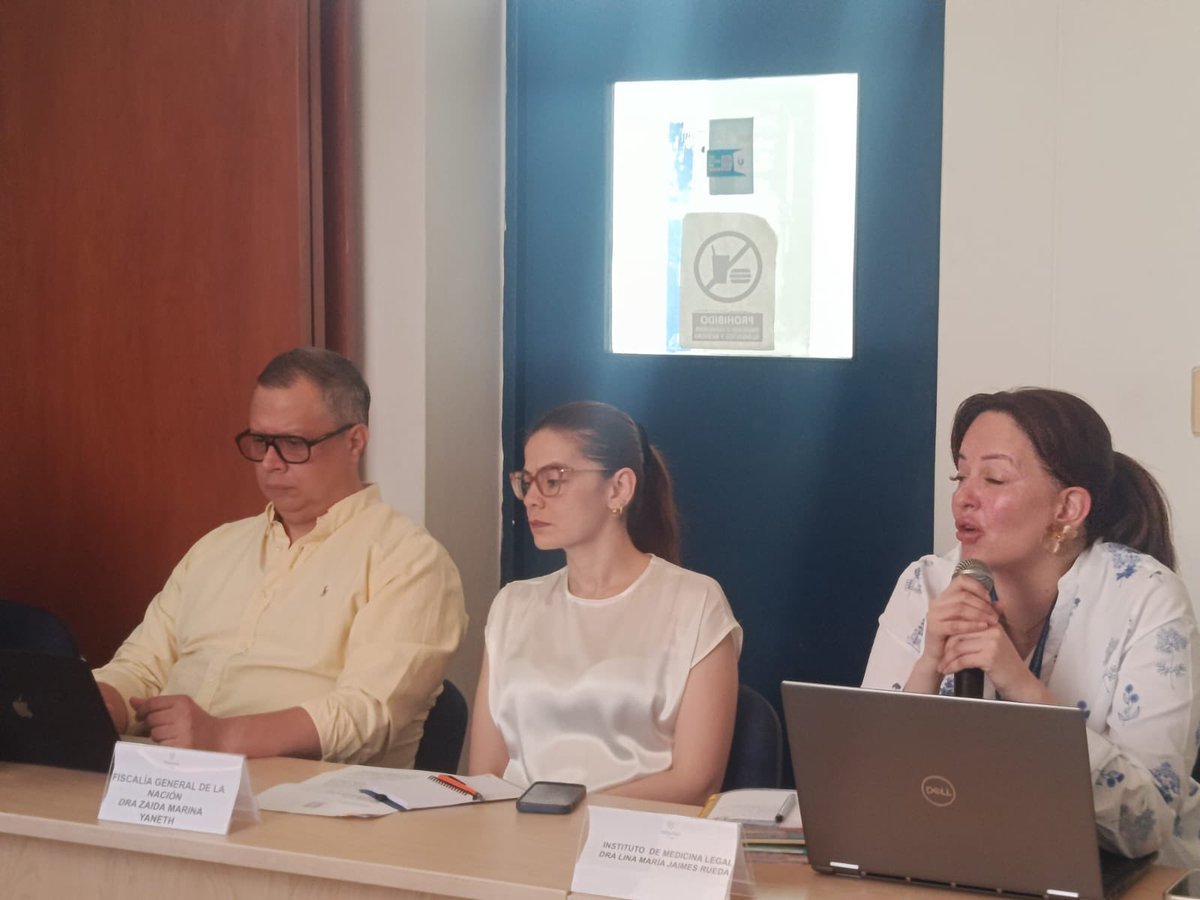 MinInterior's tweet photo. Avanzamos en acciones concretas para fortalecer la respuesta institucional:
✅ Mesa técnica para la subestación de Policía de La Pedregosa.
✅ Acompañamiento del #MinInterior en proyectos de Fonsecón, movilidad e infraestructura.
✅ Canal directo de gestión con las alcaldías. https://t.co/SKZQ1nYY6E