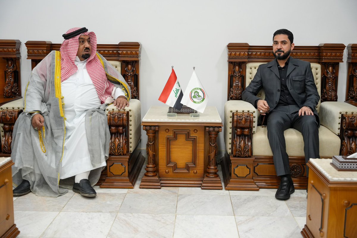 Asai_bb's tweet photo. مسؤول حركة "الصادقون" في البصرة يلتقي رئيس عشائر الجوارين لبحث القضايا ذات الاهتمام المشترك

استقبل مسؤول حركة الصادقون في محافظة البصرة السيد محمد الموسوي رئيس عشائر الجوارين الشيخ ناصر حزام الكبيح ،وجرى خلال اللقاء بحث سبل توطيد العلاقات وتعزيز قنوات التواصل المستمر. https://t.co/w6TvPdt36Q