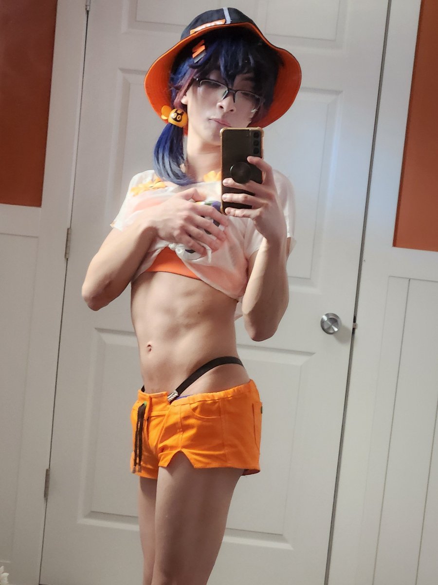 kiboyr's tweet photo. [ " Morning! You're up early! I thought you'd sleep in today. " ]

A lil bit of tummy &amp; abs today~♡♡

#cosplay #zenlesszonezero #bellezzz #bellezenless #zzzcosplay #zenlesszonezerobelle #tummy https://t.co/8fOzGXu1wi