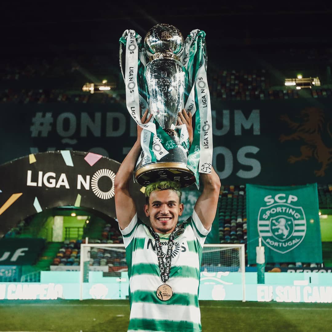SamFonsecaa's tweet photo. I know the meaning of club legend is different for everyone…

But for me, Pedro Gonçalves has cemented himself as a Sporting legend.

239 appearances 
97 goals
66 assists

3 time league champion and scored some of the most important goals in our history.

Obrigado Pote 💚 https://t.co/a285BgzCD4