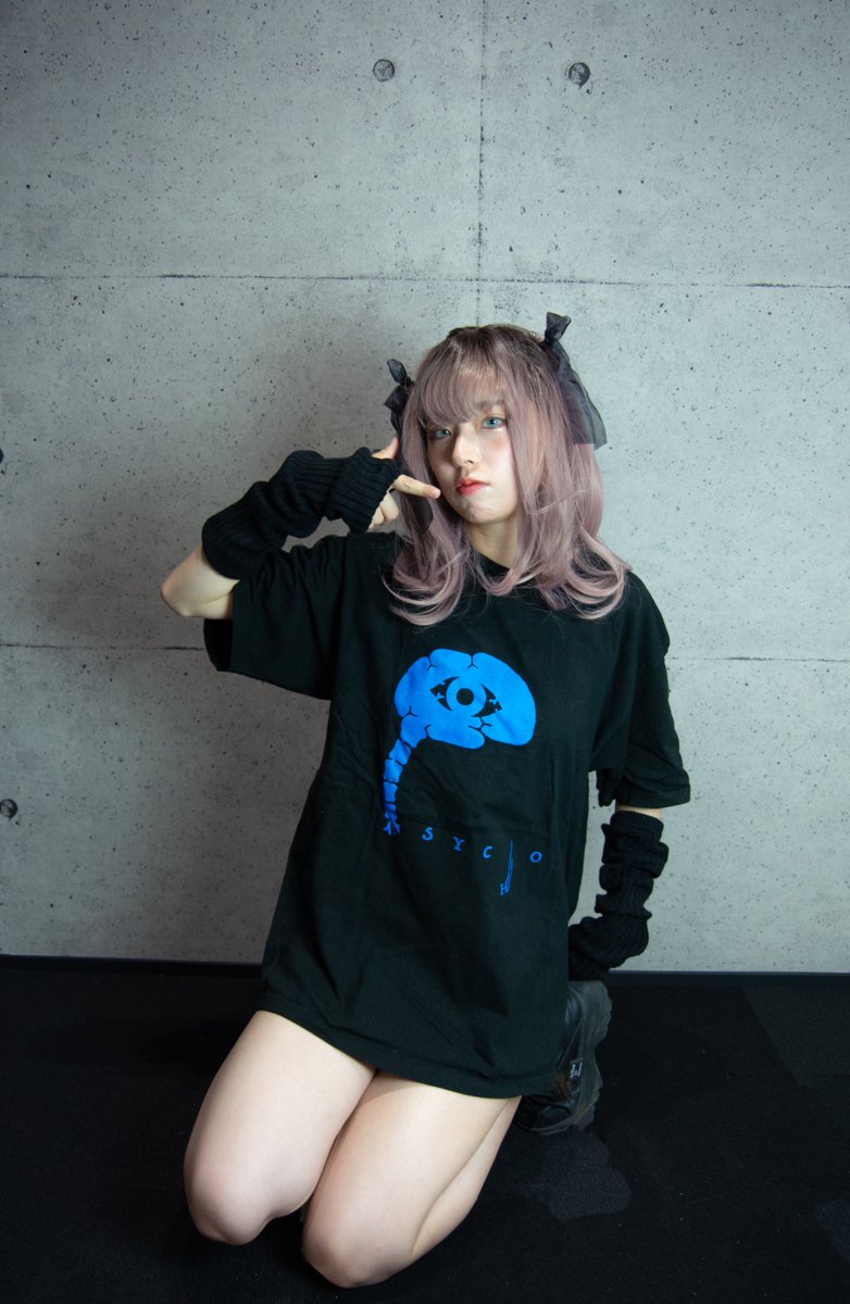 deariveth's tweet photo. [PSYCHO DOPE T-Shirt]

🔗https://t.co/H0XZg9Mv64

脳・眼球・脊椎で形成された「P」から始まる「PSYCHO」という文字列。
そして形を維持できていない「H」の文字。
狂気を孕んだ青色が、貴方の精神を蝕みます。 https://t.co/yBKnUIF0W1