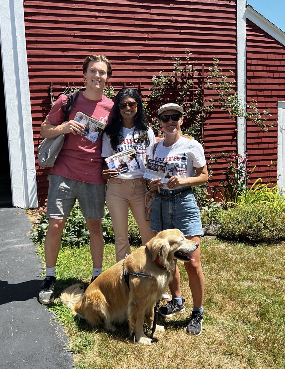 TeamMauraNH01's tweet photo. Team Maura was out knocking doors all around NH-01 today! We all had some great conversations and we look forward to meeting you soon. #NHpolitics #NH01 #DoorKnocking #Volunteer https://t.co/9zZasFzbOF
