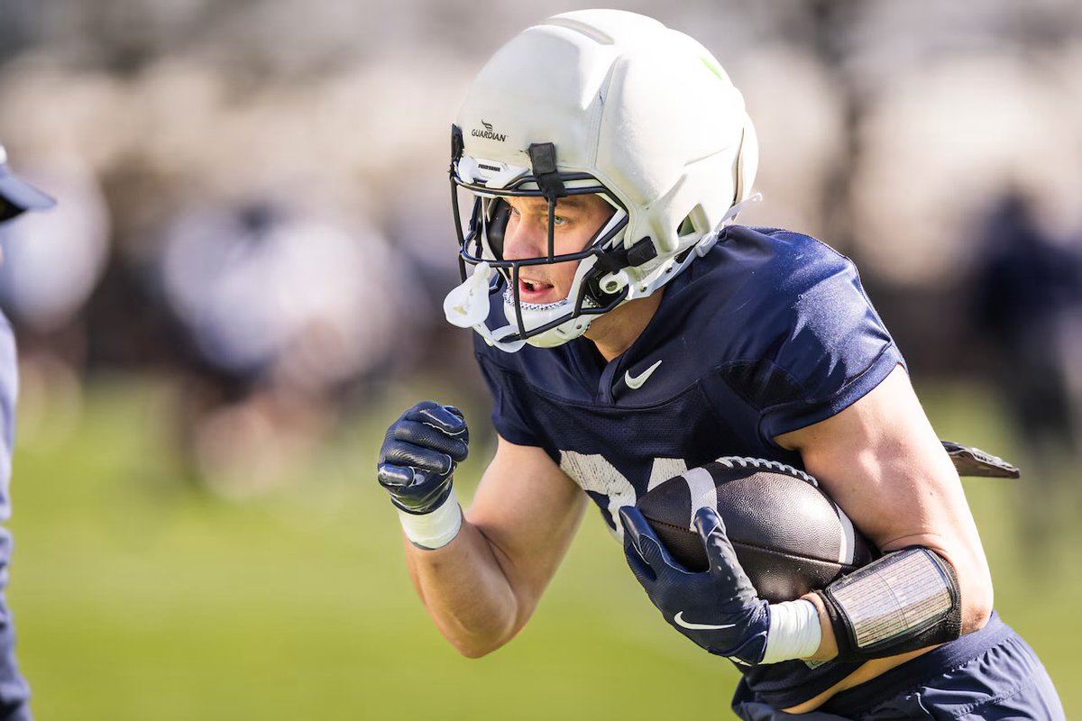 PSUNationRec's tweet photo. Penn State has an underrated RB room

1. Carson Hansen- 951 yard rusher last season at Iowa State
2 James Peoples- High upside transfer who does everything well
3. Quinton Martin- Had a breakout bowl game with 103 rushing yards as a Redshirt freshman 
4. Cam Wallace- Super athletic junior back with burners
