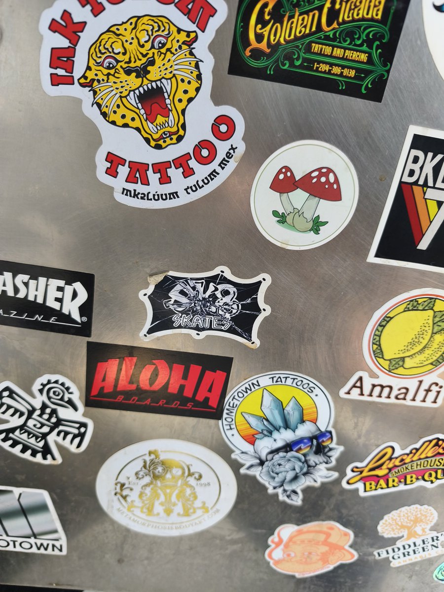 Thebitcoinbarb1's tweet photo. Stopped at a local pizza shop and found my dad's brand all over it https://t.co/aN2S2TtzTC