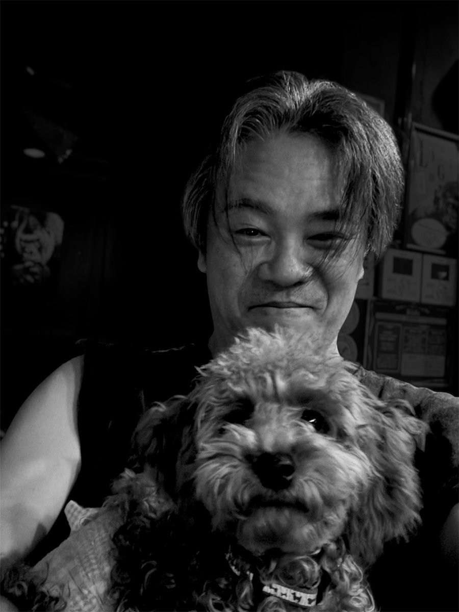 these_a_thesis's tweet photo. たまにはポストしないと
心配して連絡くれる子がいるってのはホントありがたいね

『覚悟』とは暗闇の荒野に
進むべき道を切り開くこと！
とあるが

僕にはこの繊維業界が
それほど
暗闇の荒野のようには
見えないんだよね

奥が深すぎて先は
見づらいとは思うけど https://t.co/hTv7PDagIH