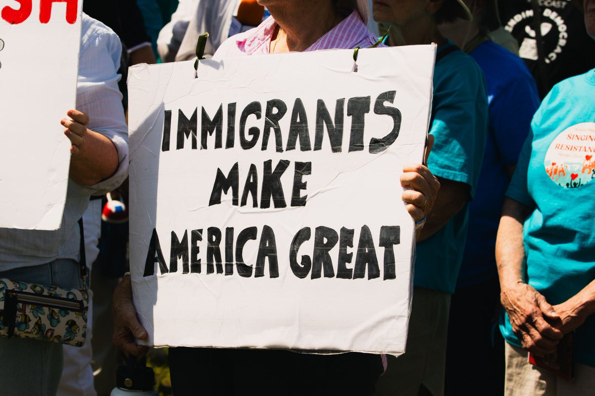 EdMarkey's tweet photo. Defund ICE.
Abolish ICE.
End qualified immunity. 

Grateful to come together in Plymouth today to make our voices heard. https://t.co/q93ZDCgwbb