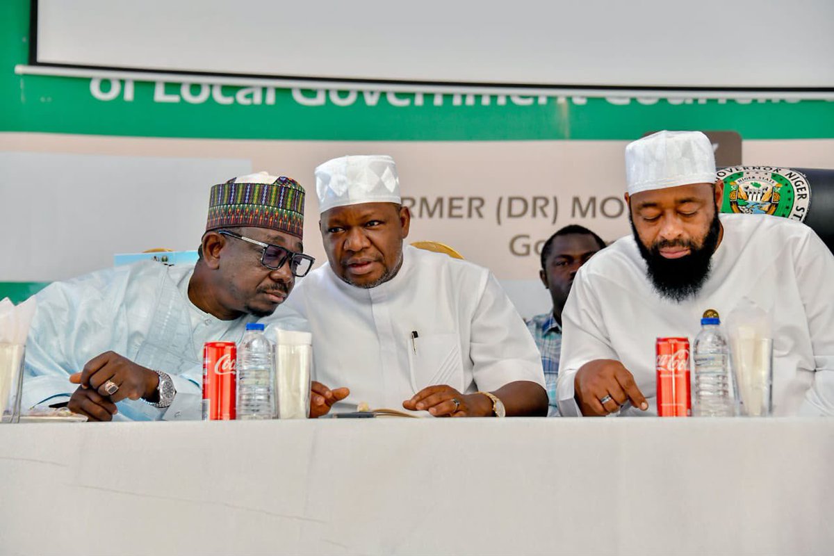 Sai_Bago's tweet photo. Niger Governor Umaru Bago convened a unity meeting with APC candidates and aspirants who lost the primaries to foster party cohesion and strategize for victory in the 2027 elections. https://t.co/vKfrsBpGk1