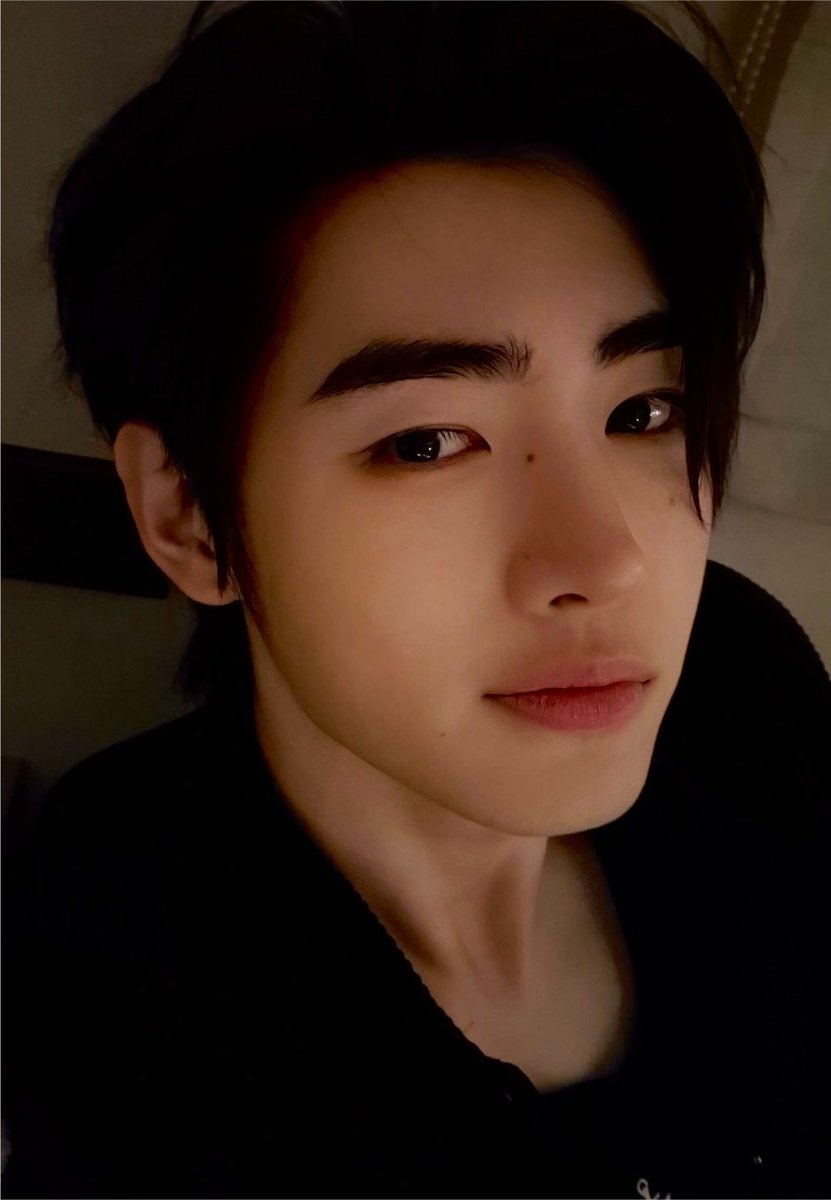 enhvick's tweet photo. daily #jangkku dose https://t.co/s08xFwESZr