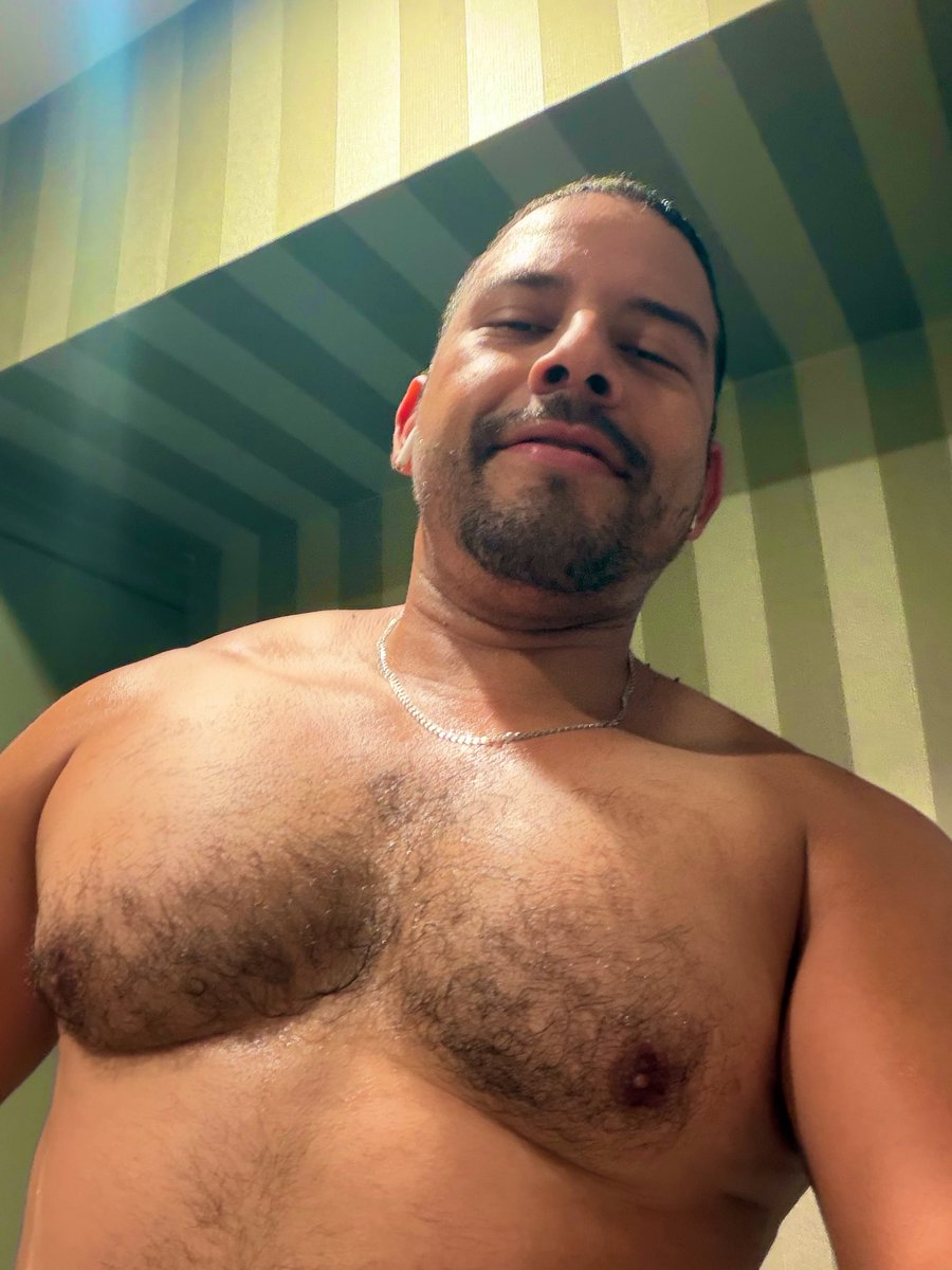 lonsolanom's tweet photo. Deeper and deeper, sweeter and sweeter…
#25luglio2026 #sunmer #summer #latino #chest #topboy #top #men #bodybuilding #fyp #fypシ゚viral https://t.co/PUstuYm18Q