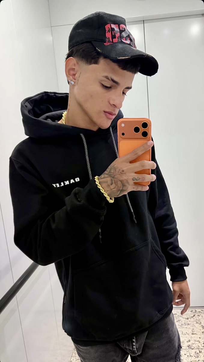 silvazxln's tweet photo. 💸 https://t.co/75noGPvpJo