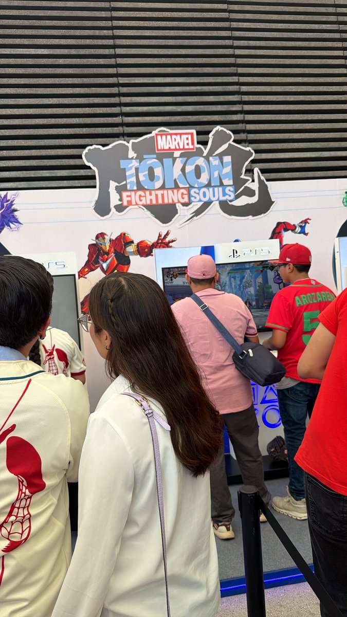 Regy_LFC's tweet photo. #MARVELTōkon tiene una demo en el @HarpEstadio, por la colab entre @DiablosRojosMX y #SpiderManUnNuevoDía https://t.co/SqraMyCRJr